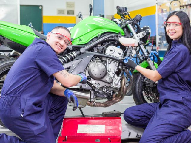 Técnica en motocicletas de alto cilindraje