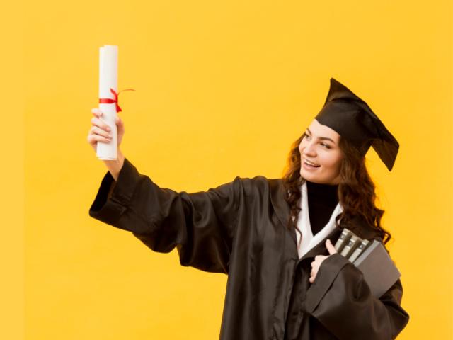 Foto de joven certificandose